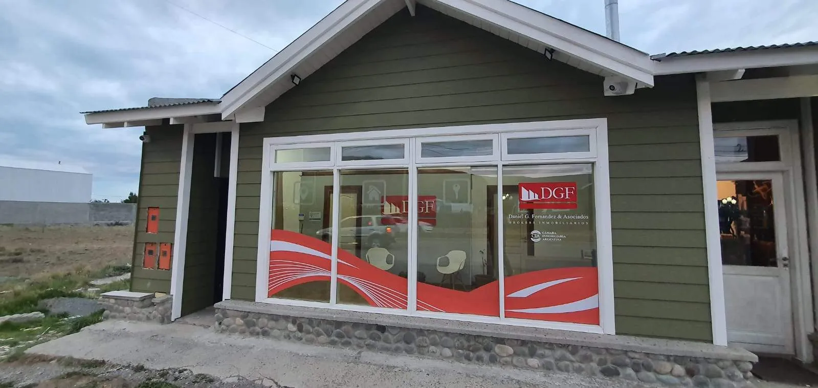 Fachada de la oficina en El Calafate